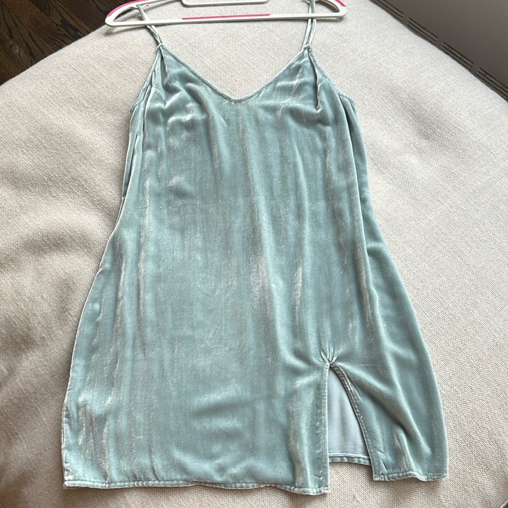 Reformation Lyza dress velvet blue, size XS - Picture 2 of 5